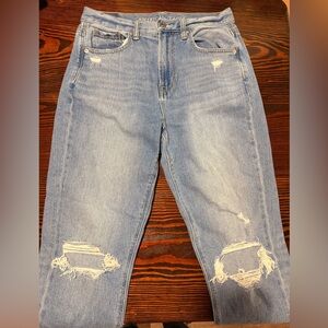 American Eagle Outfitters Light Blue mom Jeans size 4
